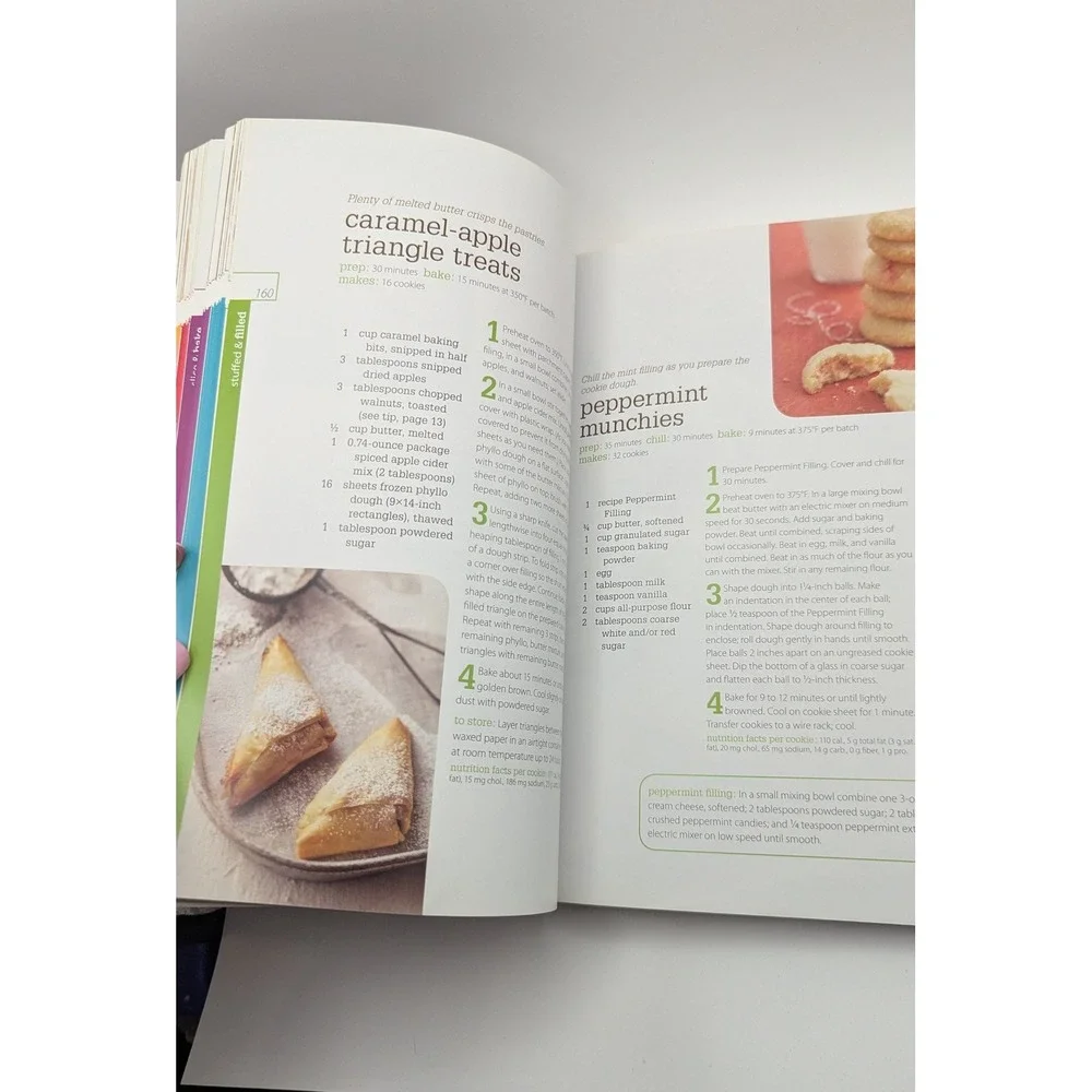 Better Homes and Gardens The Ultimate Cookie Book 2nd Edition 500+ Recipes‎ 2014
